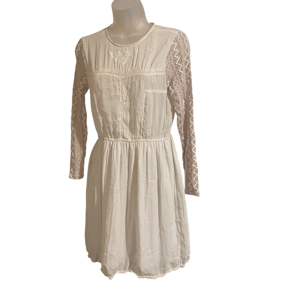 Forever 21 Off White Lace Lined Dress Size Medium